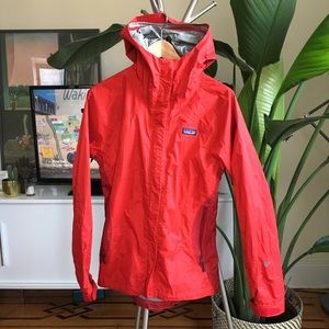 Patagonia Red Women’s Rain Coat / Jacket w Hood M